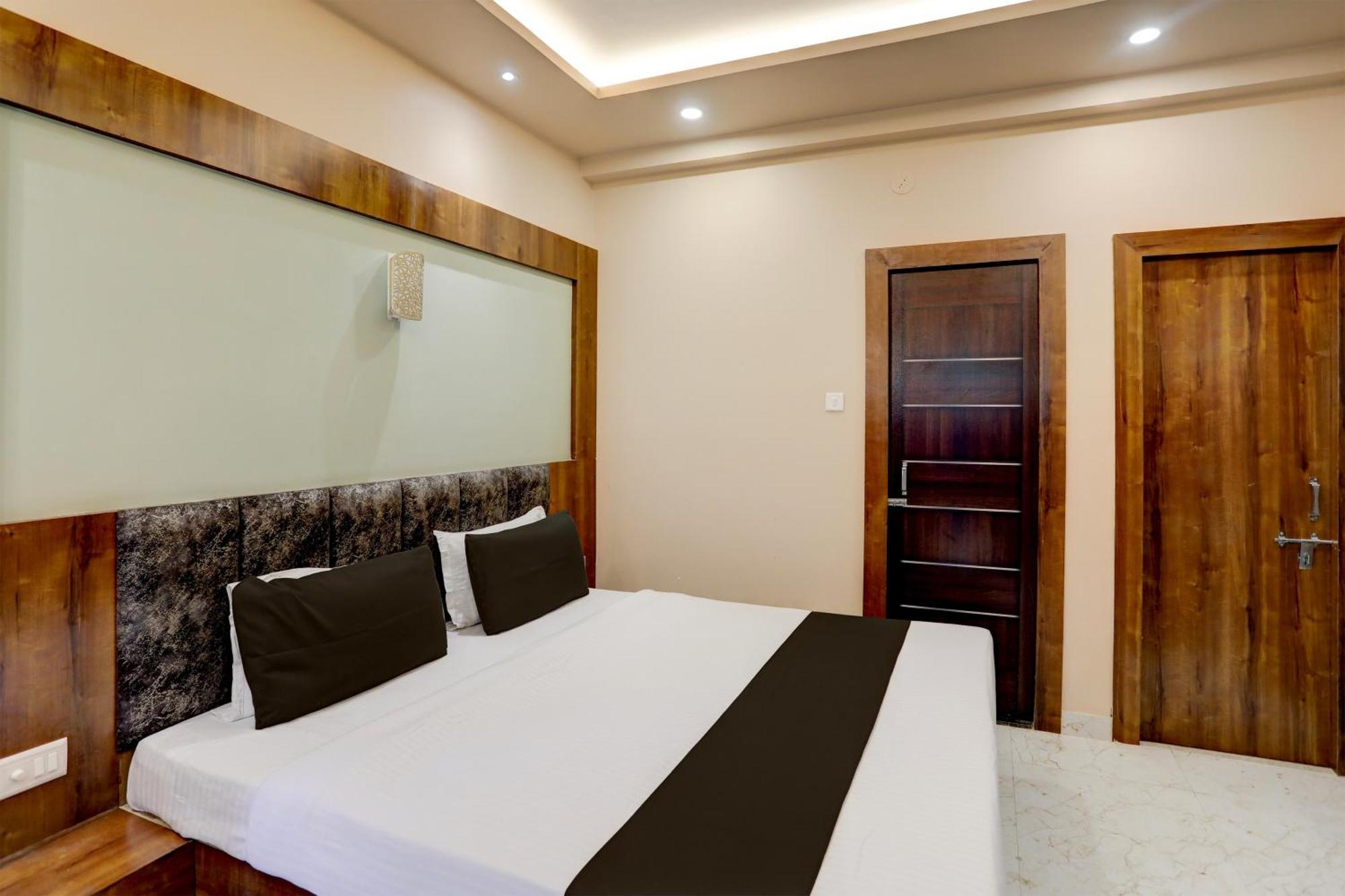 Hotel O Ruby House Puri Exterior foto